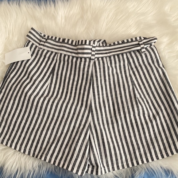 💚Love Tree striped women’s shorts with a belt - Picture 4 of 6